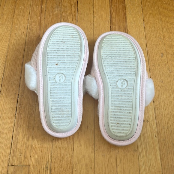 Victoria's Secret Pink Shoes Slippers - Picture 8 of 9